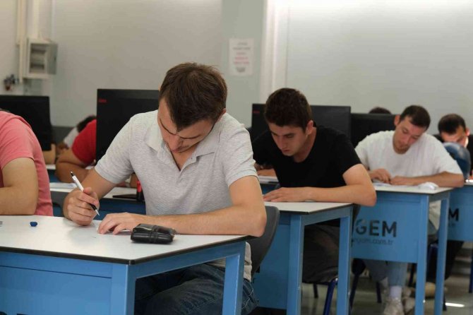 Megem’in İş Garantili Kursuna Yoğun Başvuru