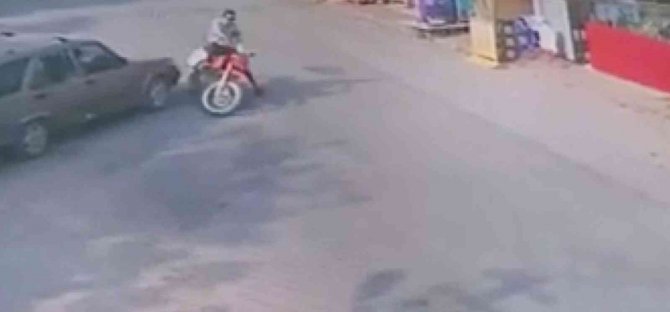 Mersin’de Motosiklet Kazaları Güvenlik Kameralarına Yansıdı