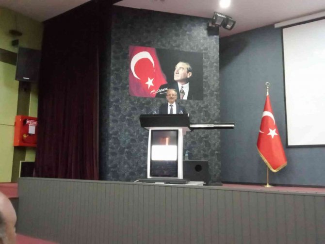 Aile Okulu Projesi İle Anne Ve Babalar Okul Sıralarına Oturuyor