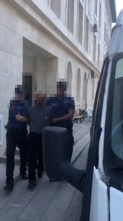 Gaziosmanpaşa’da Kablo Hırsızlığı Yapan Şüpheli Bir Polisi Yüzünden Yaraladı