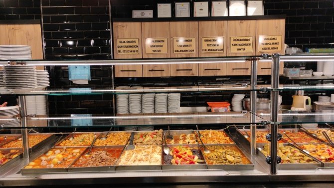 Bu Lokantada Bir Tabak Yemek Fiyatına 5 Çeşit Yemek Satılıyor