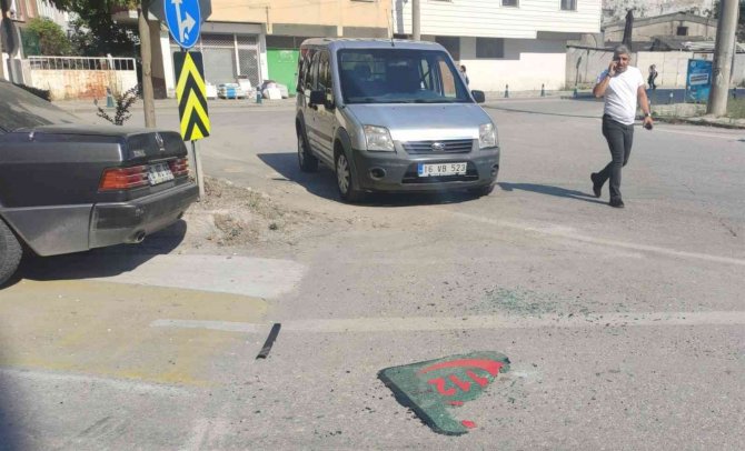 Kalp Krizi Geçiren Hastayı Almaya Giden 112 Ekibine Hasta Yakını Saldırdı