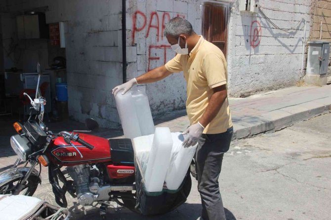 Sıcak Havada Buz Satışları Patladı