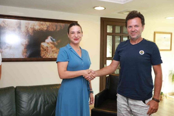 Selçuk’ta Yüzme Bilmeyen Kalmayacak