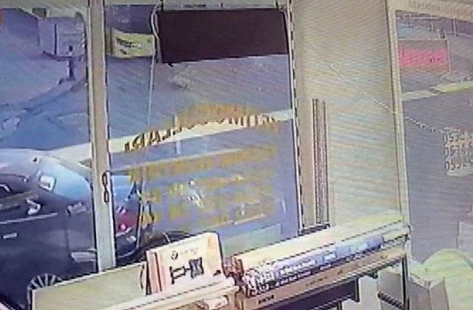Sultanbeyli’de Yola Fırlayan Küçük Çocuğa İ̇ett Otobüsü Çarptı