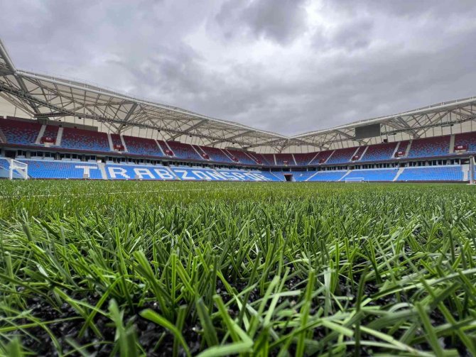Trabzonspor’un Stadyumu Yeni Sezona Hazırlanıyor