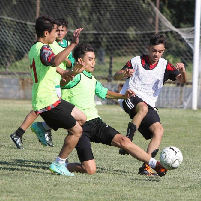 Hayalleri Turgutluspor Forması Giyebilmek
