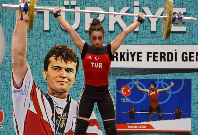 Türkiye Ferdi Gençler Ve U23 Halter Şampiyonası, Van’da Başladı
