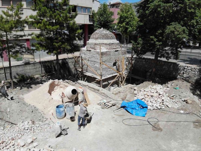 Amasya’da 600 Yıllık Türbenin Restorasyonu Tamamlandı