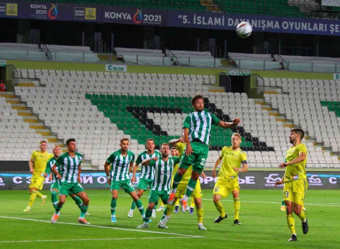 Uefa Konferans Ligi: Bate Borisov: 0 - Konyaspor: 1 (İ̇lk Yarı)