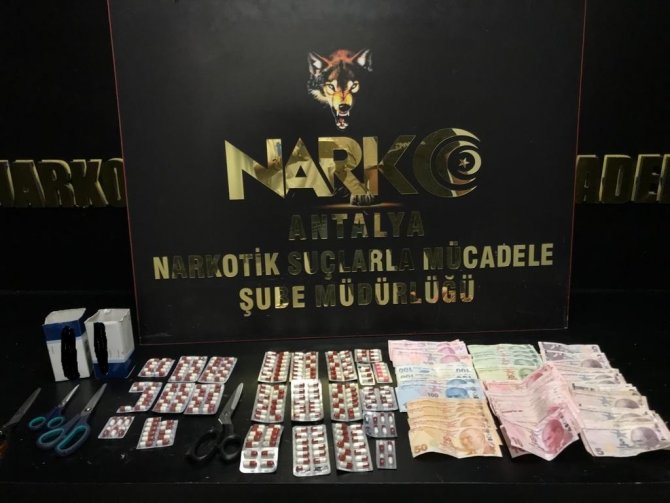 Antalya’da Üç Ayrı Uyuşturucu Operasyonu: 6 Gözaltı