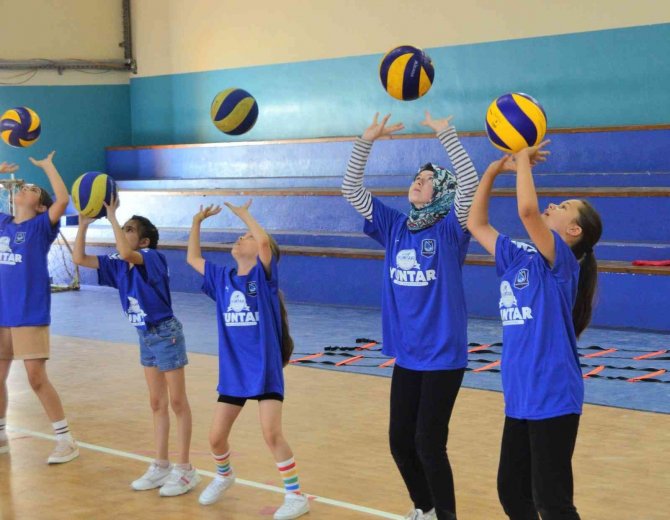 Yunusemre’nin Yeni Sultanlarından Yaz Spor Okuluna Merhaba