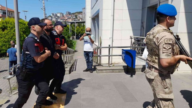 1 Kişiyi Öldürüp, 2 Kişiyi Yaralayan Katil Zanlısı Tutuklandı