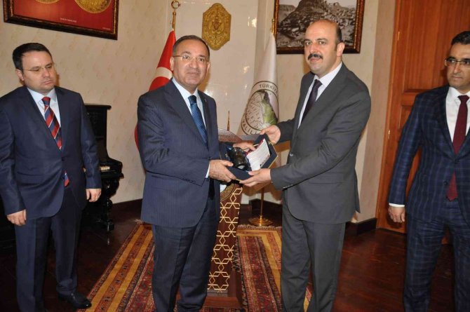 Bakan Bozdağ Kars’ta