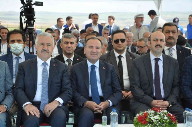 Bakan Bozdağ Kars’tan Duyurdu: