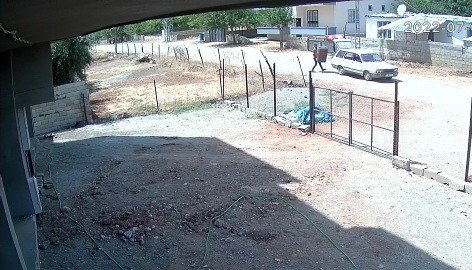 Metal Çöp Varilini Arabaya Yükleyerek Çaldı