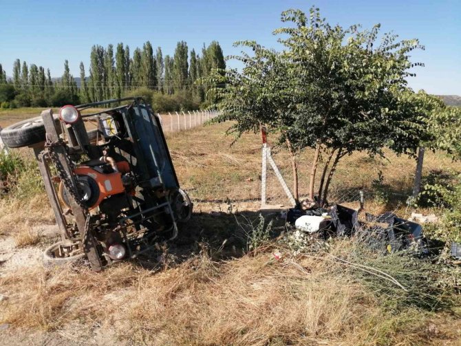 Tarım İşçilerini Taşıyan Araç Devrildi, 5 Kişi Yaralandı