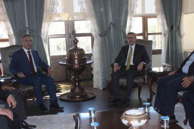 Ak Parti Grup Başkanvekili Ünal, Kilis’te Esnafı Ziyaret Etti