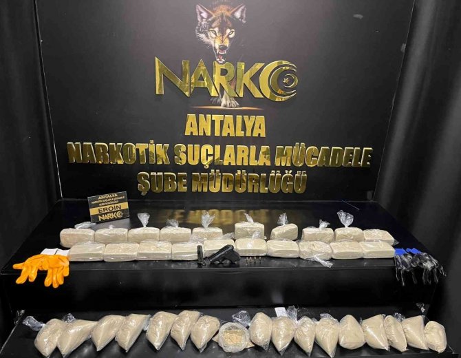 Antalya’da “Kökünü Kurut” Operasyonu