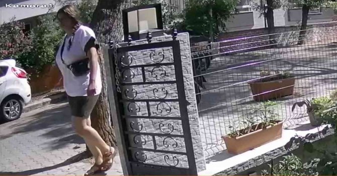 Yaşlı Kadının Evinden Ziynet Eşyalarını Çalan Hırsızlar Polisten Kaçamadı