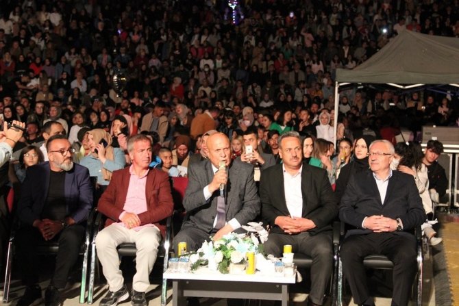 Şölenlerin Dördüncü Gününde Kolpa Bayburt’u Salladı