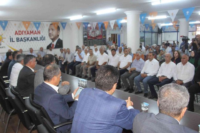 Tbmm Ak Parti Grup Başkanı Yılmaz: "Türkiye’de Ekonomik Kriz Yoktur"