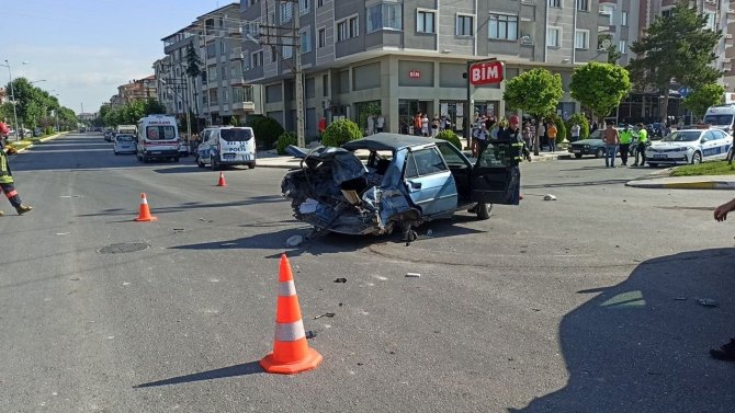 Freni Boşalan Vinç Dehşet Saçtı: 1 Ölü, 1 Yaralı