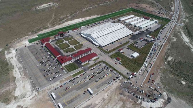 Babacan’ın Erzurum Ziyaretindeki İcraat Konuşmaları Kentte Mizah Konusu Oldu