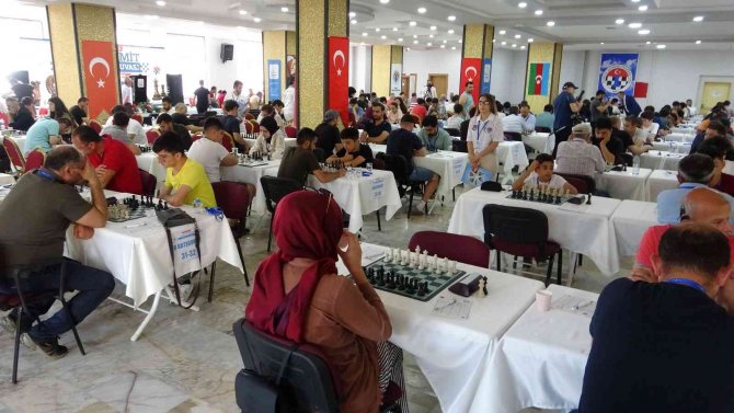 Uluslararası Van Edremit Satranç Turnuvası Başladı