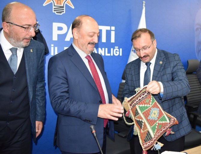 Emet Belediye Başkanı Doğan’dan, Bakan Bilgin’e Proje İçeren Dosya