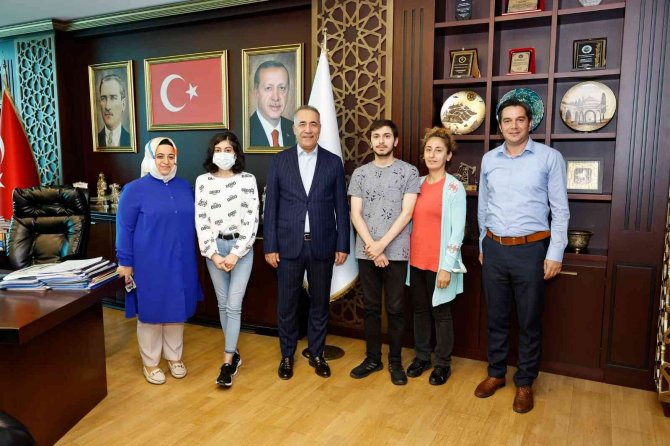 Ekpss’ye Sultangazi Belediyesi İle Hazırlanan Genç, Türkiye Birincisi Oldu