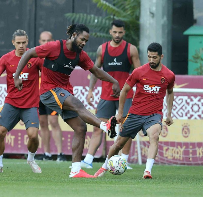 Galatasaray’ın Yeni Transferleri Antrenmana Katıldı