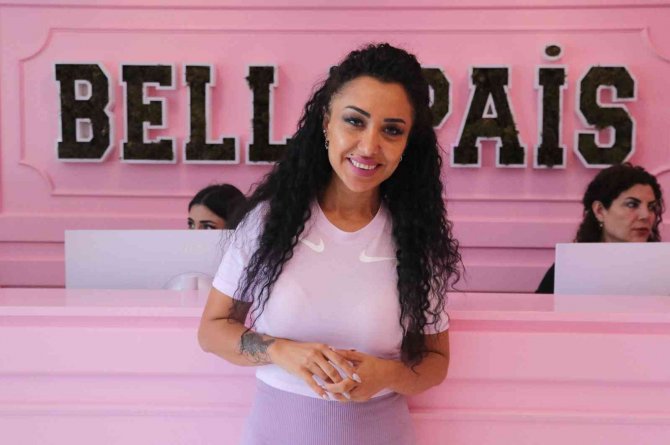 Güzellik Uzmanı Çekinmez Uyardı: “Gereksiz Estetik Ciddi Sorunlara Yol Açıyor”