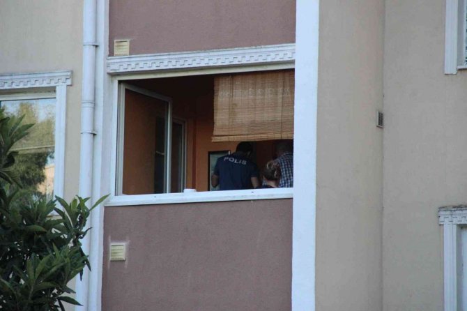 Kendisinden Haber Alınamıyordu, Kızı Ve Komşuları Tarafından Ölü Bulundu