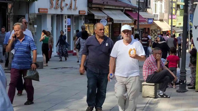 Temmuz Ayında Karabük’te Günlük 100’ün Üzerinde Covid-19 Vakası Görülmeye Başlandı