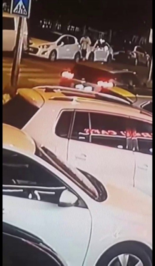 Maltepe’de Yere Düşen Cüzdanı Sahibine Vermek Yerine Alıp Uzaklaştı