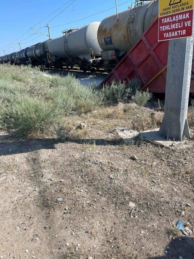Tren Kazasında 1 Kişi Öldü, 1 Kişi Yaralandı