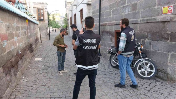 Narkotik Denetimlere Ara Vermiyor