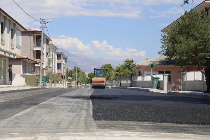 Ömer Parmaksızoğlu Caddesi Yenilendi