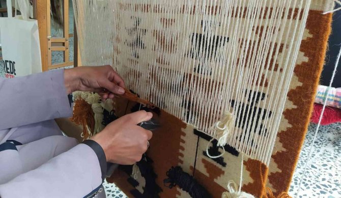 Unutulmaya Yüz Tutmuş Dokumacılık, Yozgatlı Kadınların Elinde Hayat Buluyor