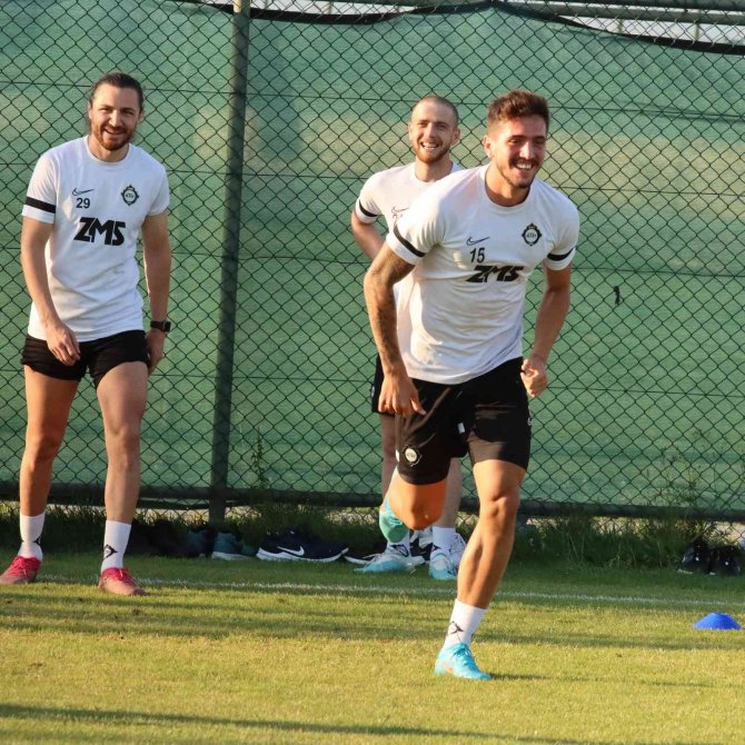 Altay’ın 32 Kişilik Kadroyla Başladığı Afyon Kampı Sürüyor