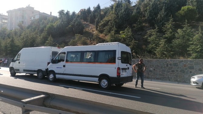 Kocaeli’de Zincirleme Kaza: 3 Yaralı