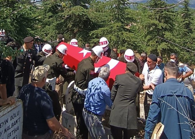Kazada Ölen Kıbrıs Gazisi Toprağa Verildi