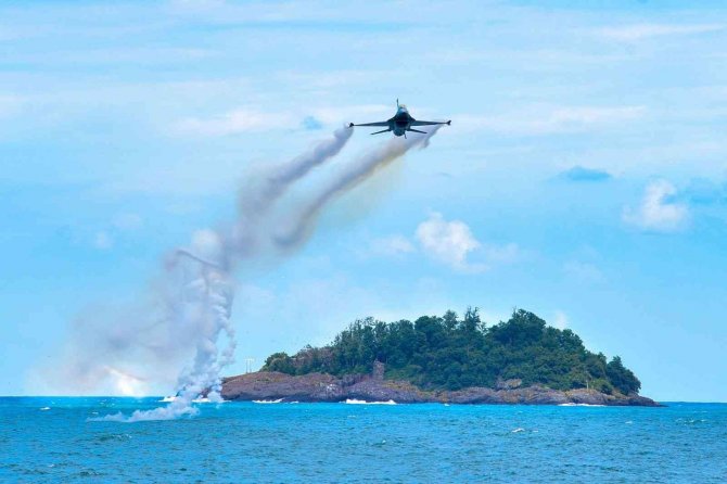 Giresun’da Solotürk Gösterisi Nefes Kesti