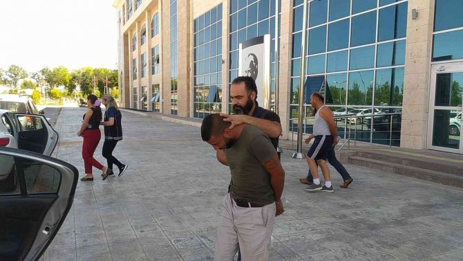 Yüklü Miktarda Uyuşturucuyla Yakalanan 2 Şüpheli Tutuklandı.