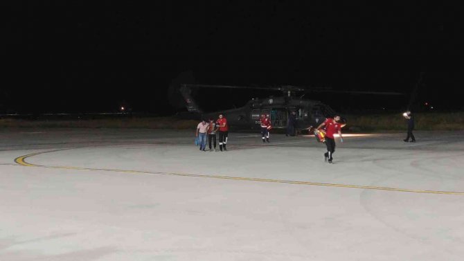 Polis Helikopteri 15 Yaşındaki Genç İçin Gece Havalandı