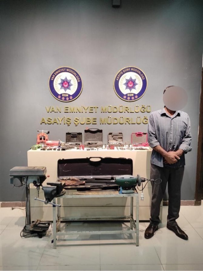 Kurusıkıları Gerçek Tabancaya Dönüştüren Şahıs Yakalandı