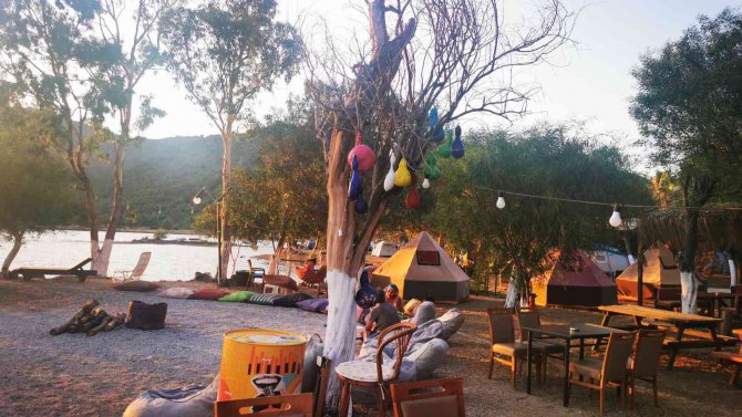 Tatilden Vazgeçmeyenler Çadırı Tercih Ediyor