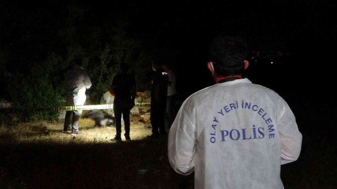 Antalya’da Ormanlık Alanda Erkek Cesedi Bulundu
