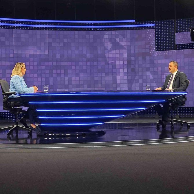 Rektör Kalan Aday Öğrencilere Alkü’yü Anlattı